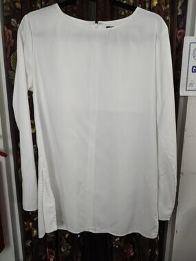 Claridge & King White Cotton Blouse New $198 Size Medium Side Slits